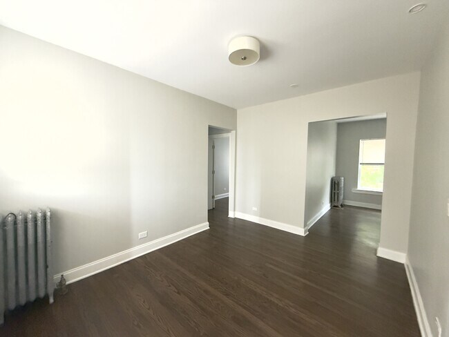 Photo - 3351 W Sunnyside Ave Unit 1