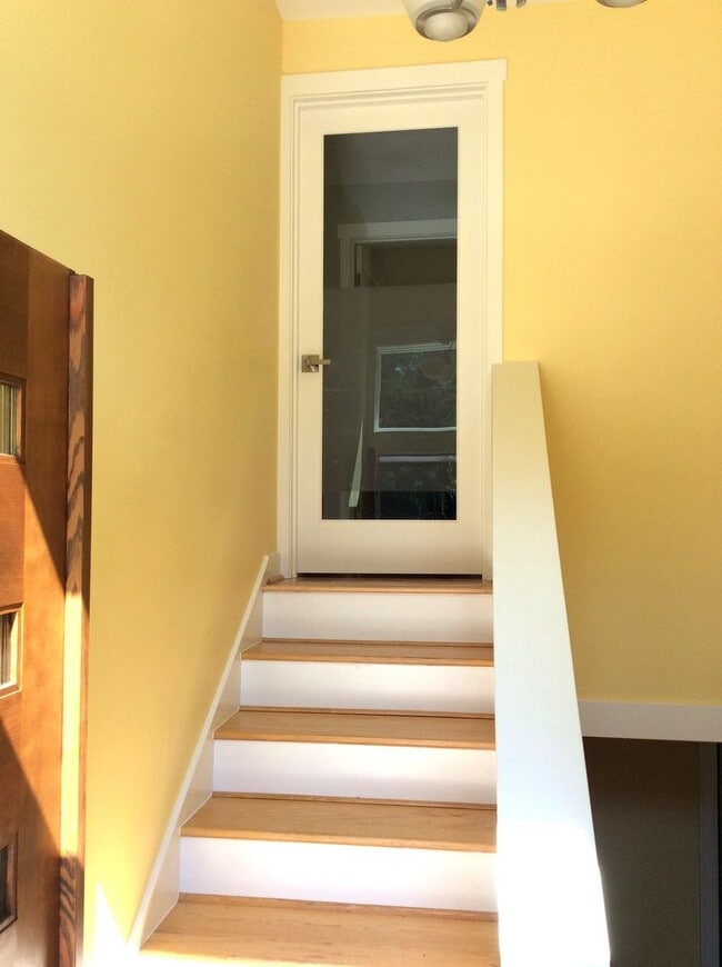 Photo - Le and Delisi - Bellevue Duplex Unidad A