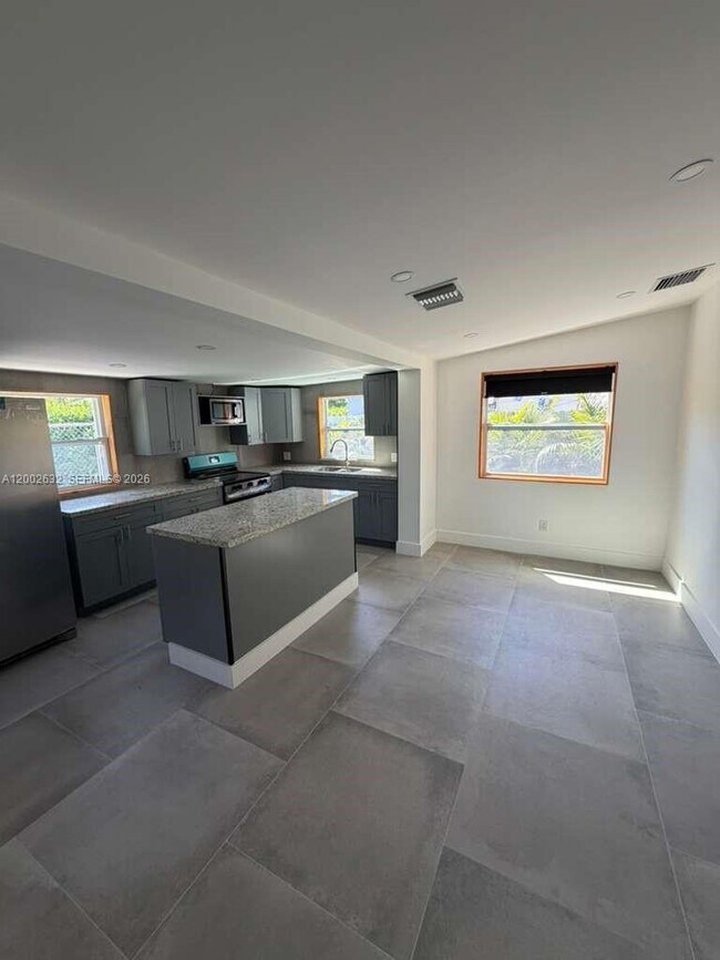 Photo - 14240 S Biscayne River Dr