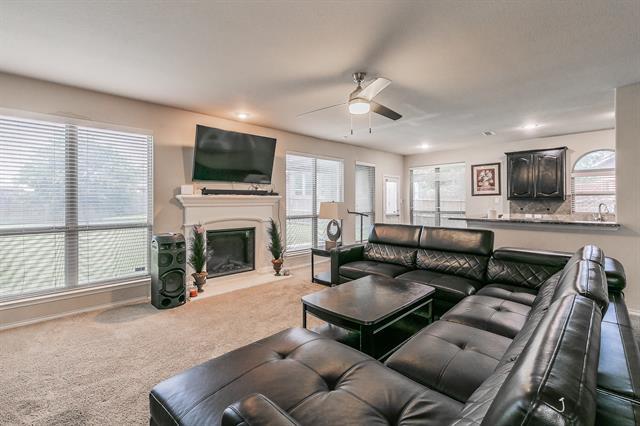 Photo - 210 Warbler Dr