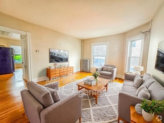 Building Photo - 195 Sagamore St Rental