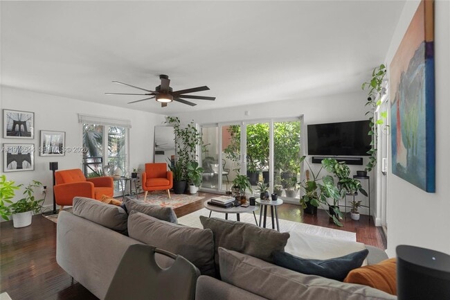 1005 8th St Unit 206