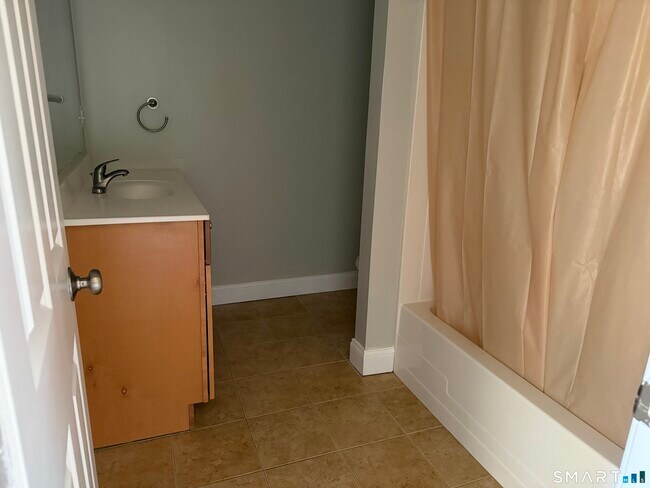 Photo - 57 Hollis Dr Unit 57