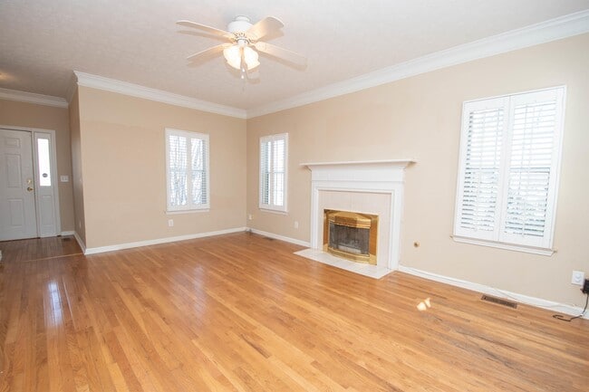 Photo - 116 Sagamore Ln