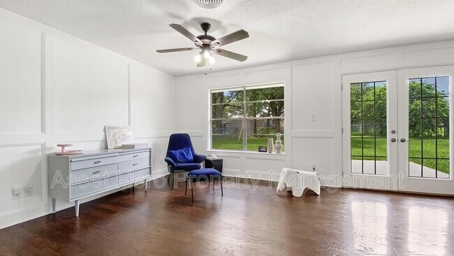 Photo - 3519 Midwest Dr