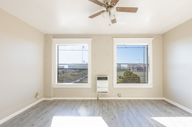 Photo - 14632 Magnolia Blvd Apartment Unit 207