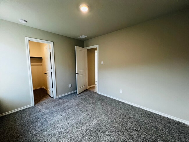 Photo - 628 Cofer Wy