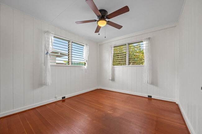 Photo - 1608 Makamua St