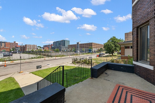 Photo - 68 E Willis St Unit 5