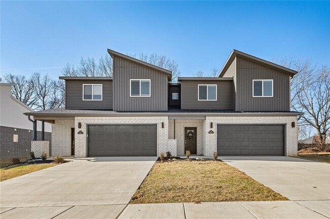 Building Photo - 657 Sun Meadows Loop Rental