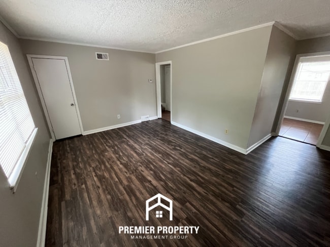 Photo - 5580 Lochinvar Rd