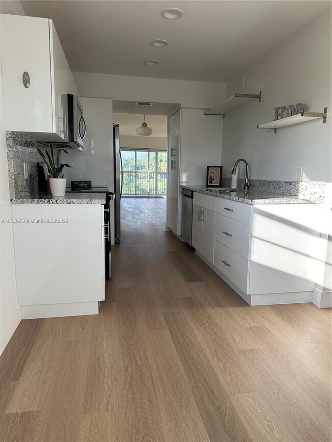Photo - 12701 SW 13th St Unit 401F