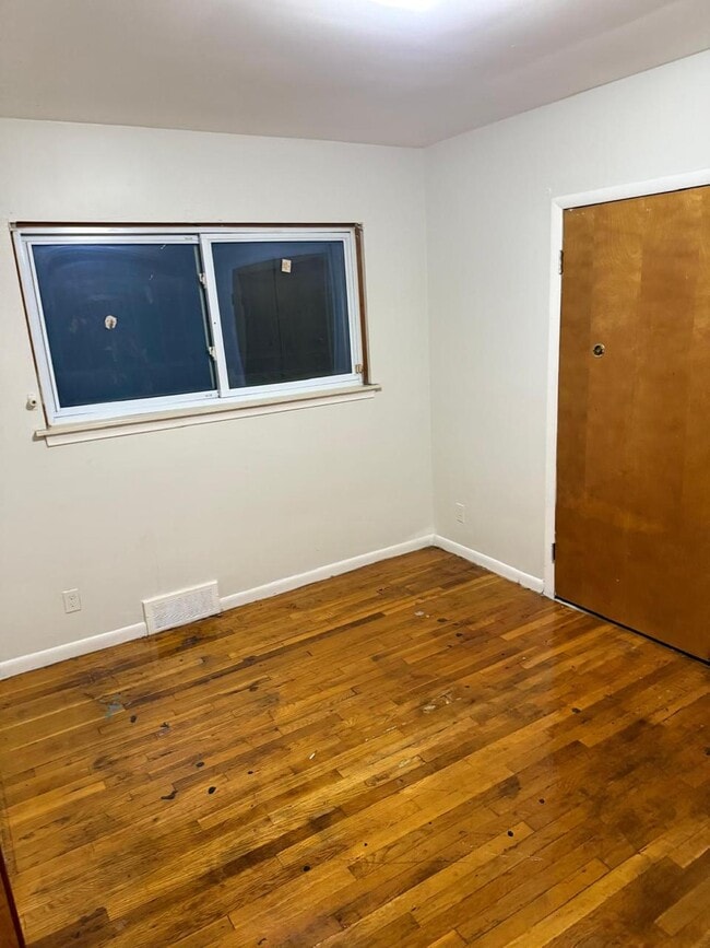 Photo - 20174 Kentucky St