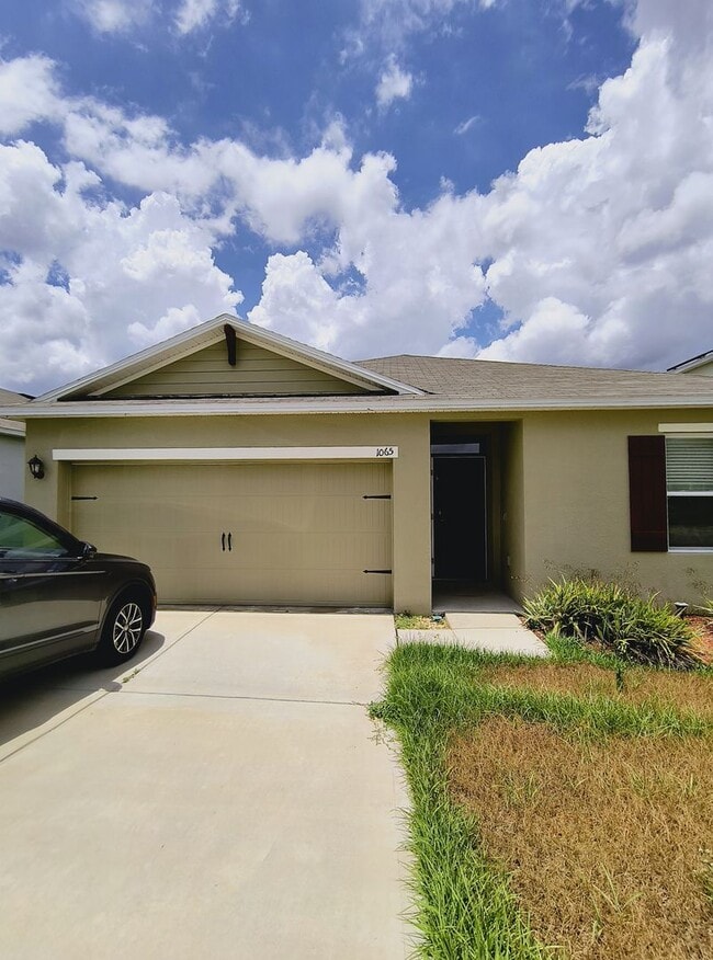 Building Photo - 1065 Cambridge Dr