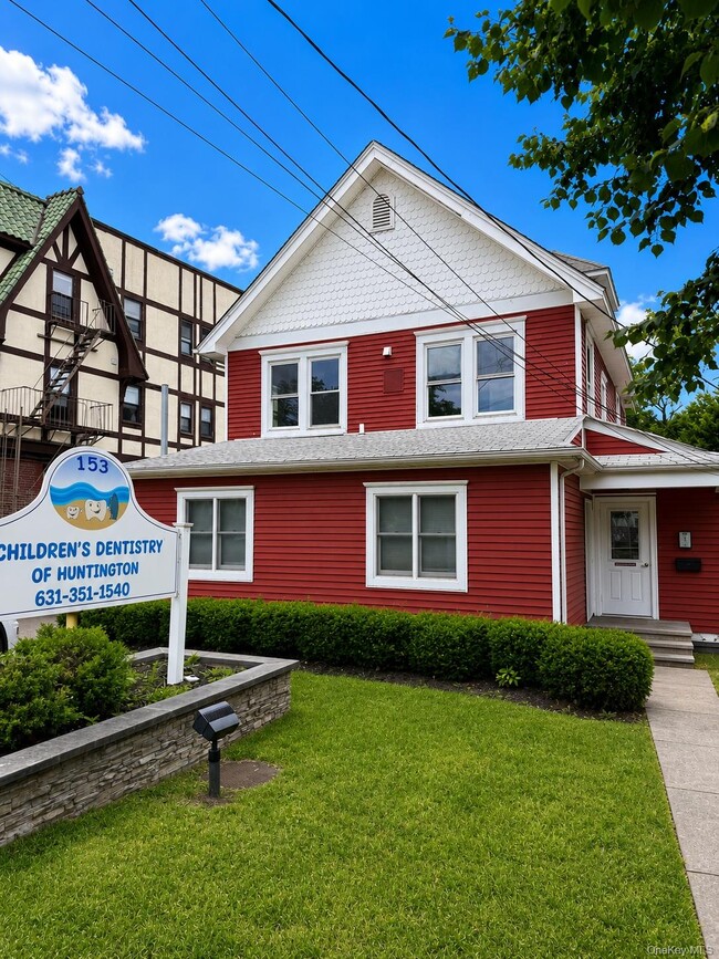 Photo - 153 Main St
