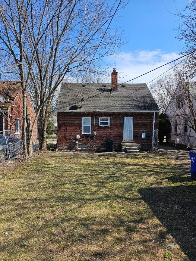 Photo - 12505 Laing St