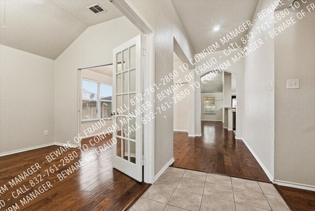 Photo - 615 Magnolia Ln
