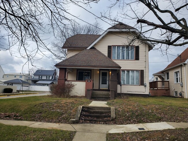 Single family home on Marland Heights - Single family home on Marland Heights