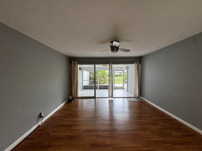 Photo - 73 East Ct Unidad 73