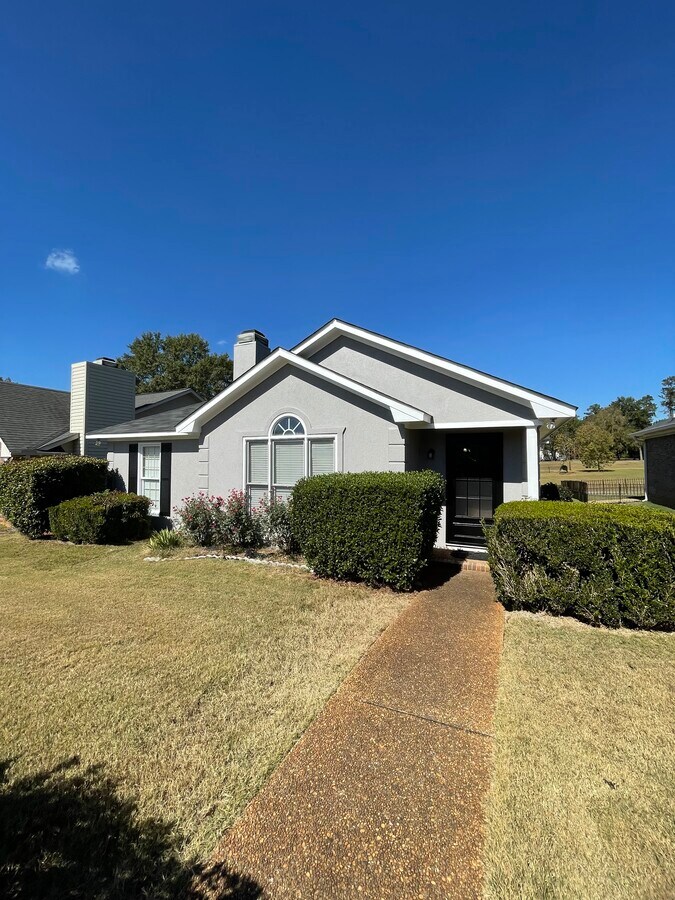 Photo - 7004 Robins Nest Dr House