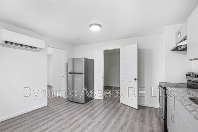 Photo - 208 E Park St Unit A