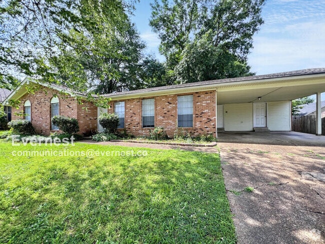 Building Photo - 5697 Tulip Tree Dr Rental
