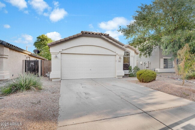 Photo - 841 E Lovegrass Dr