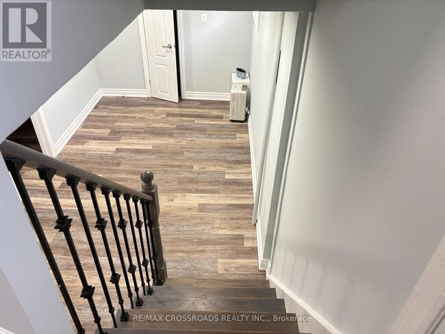 Photo - 83 Clonmore Dr