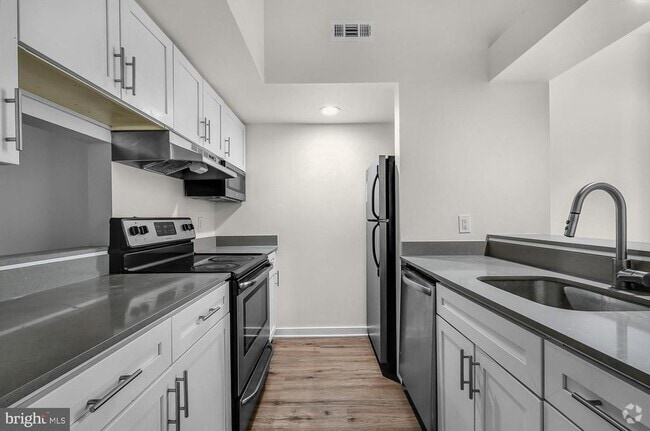 Building Photo - 303 Vine St Unit 202 Rental