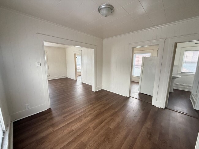 Photo - Ganson St 1101-1105 E w/East Ave 525 &amp; 527 N Unit 527 1/2 - Front Apt #1