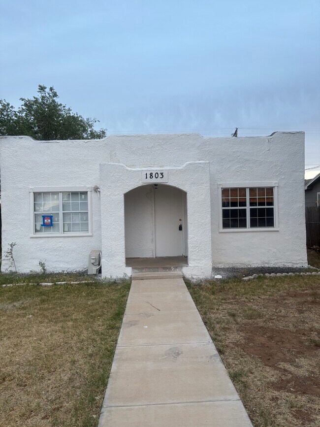 Photo - 1803 49th St