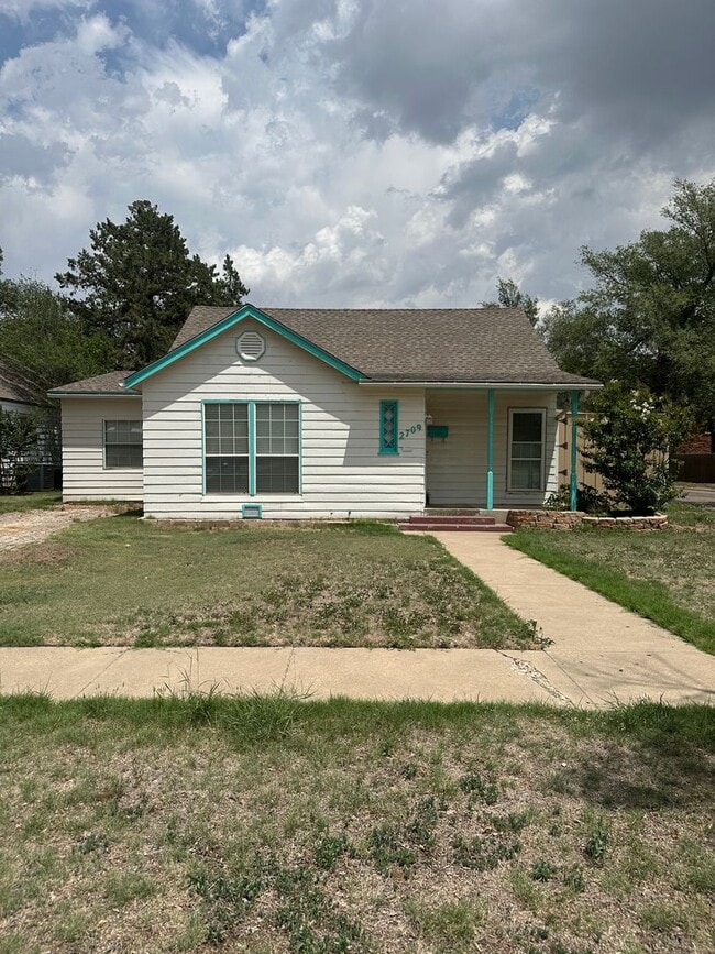 Building Photo - 2709 S Van Buren St Unit 1
