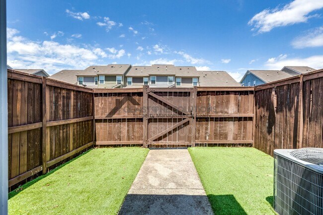 6007 Dupont Cove Dr