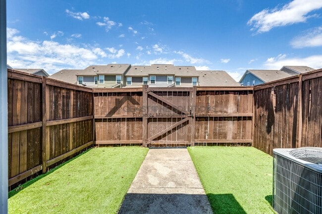 Photo - 6007 Dupont Cove Dr