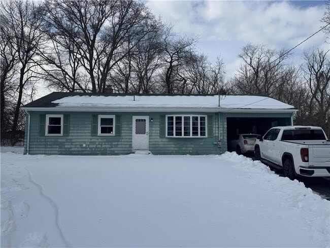 Building Photo - 22 Overhill Rd