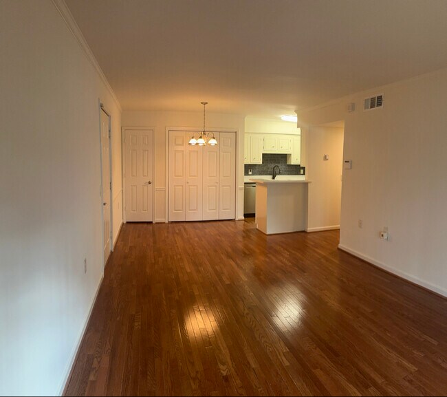 2905 Burch Ave Unit 10