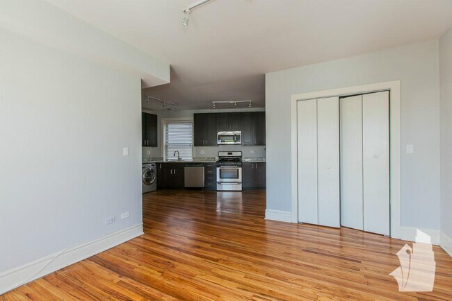 2234 W Wilson Ave Unit 2
