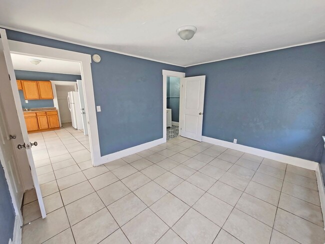 Photo - 612 26th St W Unit Apt. 4