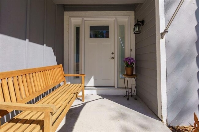 Photo - 2470 Trent Dr NE