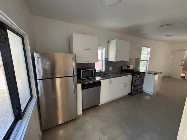 Photo - 774 State St Unit s 2