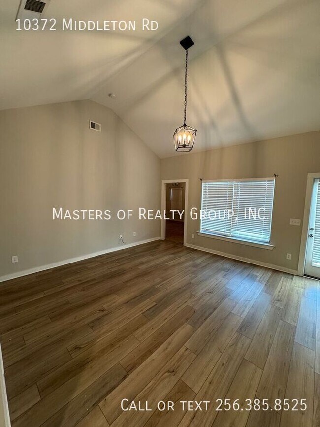 Photo - 10372 Middleton Rd