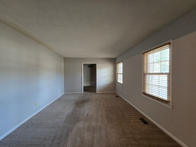 Photo - 622 Garfield Dr