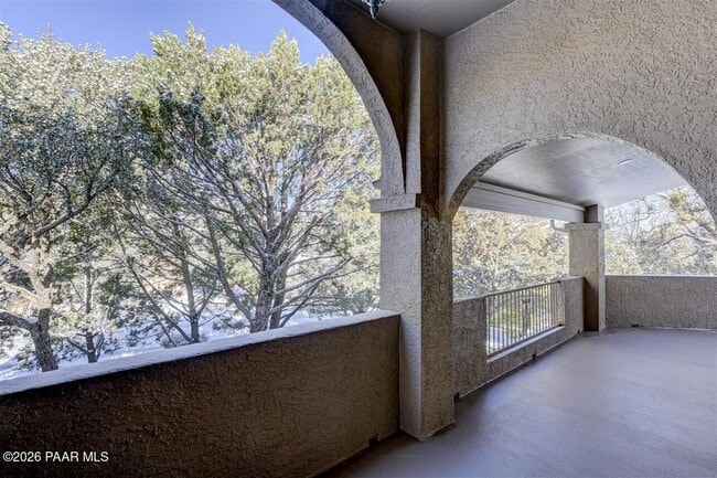 Photo - 611 Heather Brook Cir