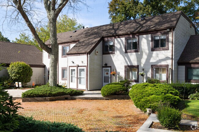 Photo - Picasso Way Cooperative