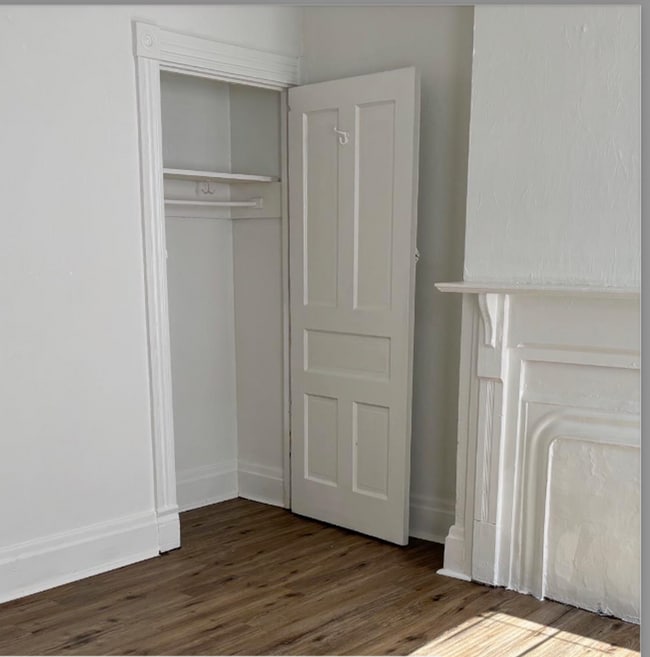 Photo - 1104 Langtry St