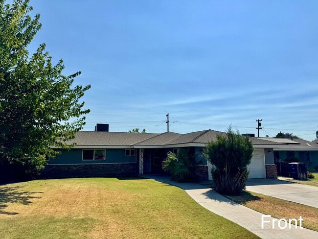 Building Photo - 1900 Westbrook Dr Rental