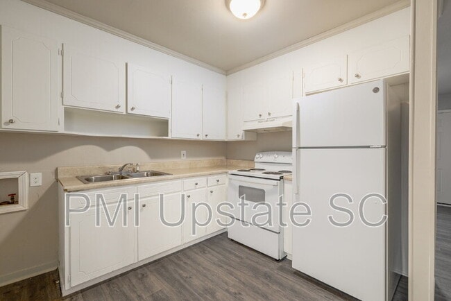 Photo - 101a Looneybrook Dr