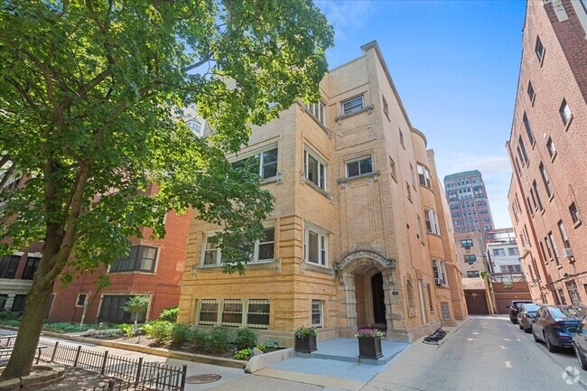 Building Photo - 429 W Wellington Ave Unit #  01A Rental