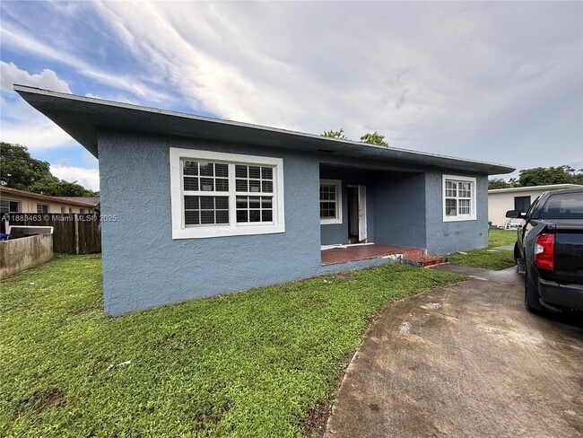 Building Photo - 6210 SW 27th St Rental