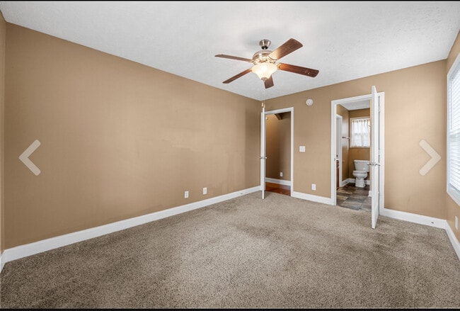 Photo - 546 Falkland Cir